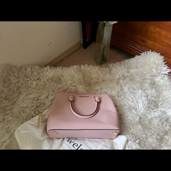 Authentic Michael Kors Adele large satchel - Picture 6 of 8